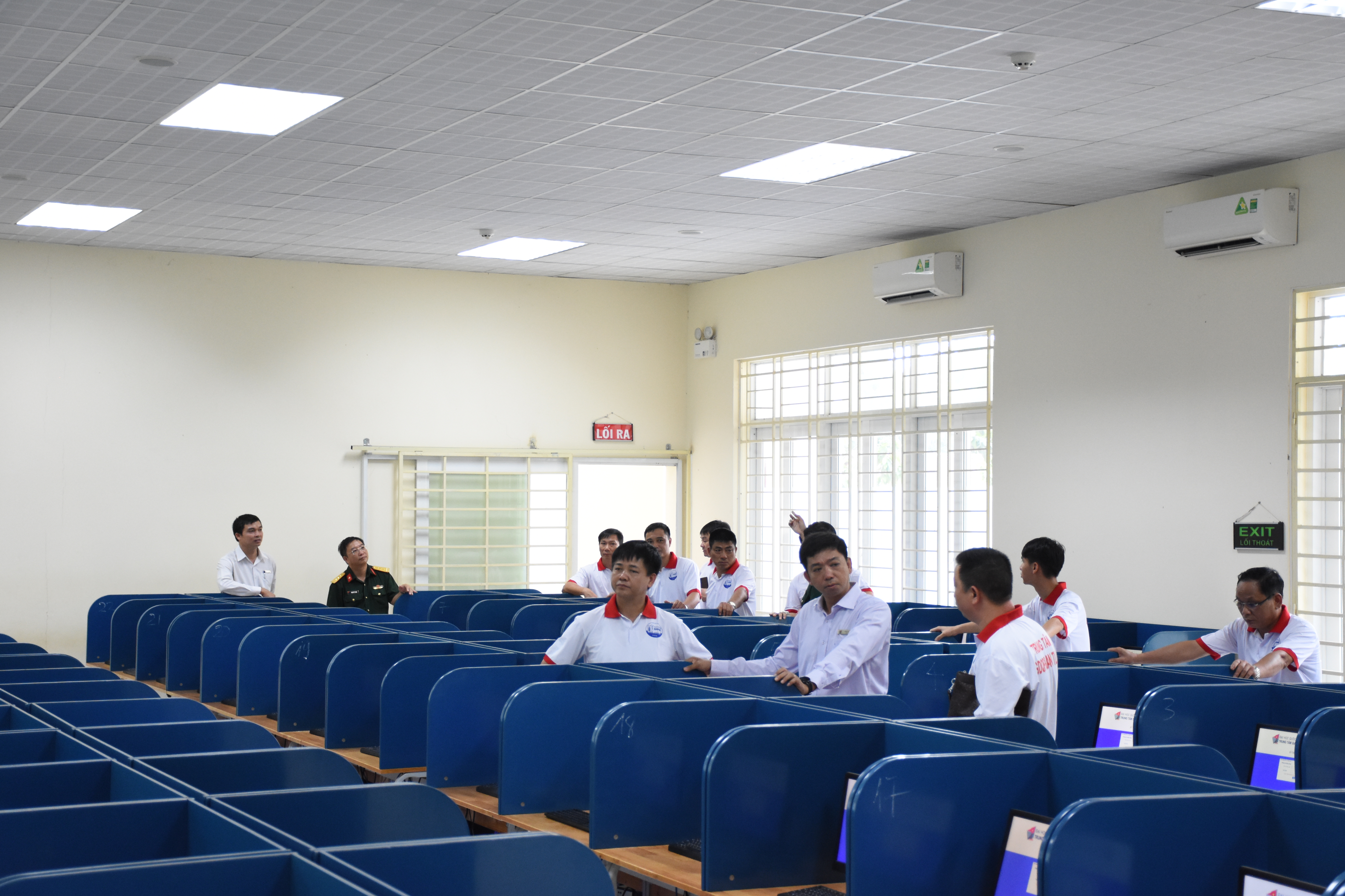 Đoàn công tác Trung tâm Giáo dục Quốc phòng và An ninh Trường Đại học Thuỷ Lợi đến tham quan, học tập thực tế tại Trung tâm Giáo dục Quốc phòng và An ninh Đại học Quốc gia Thành phố Hồ Chí Minh