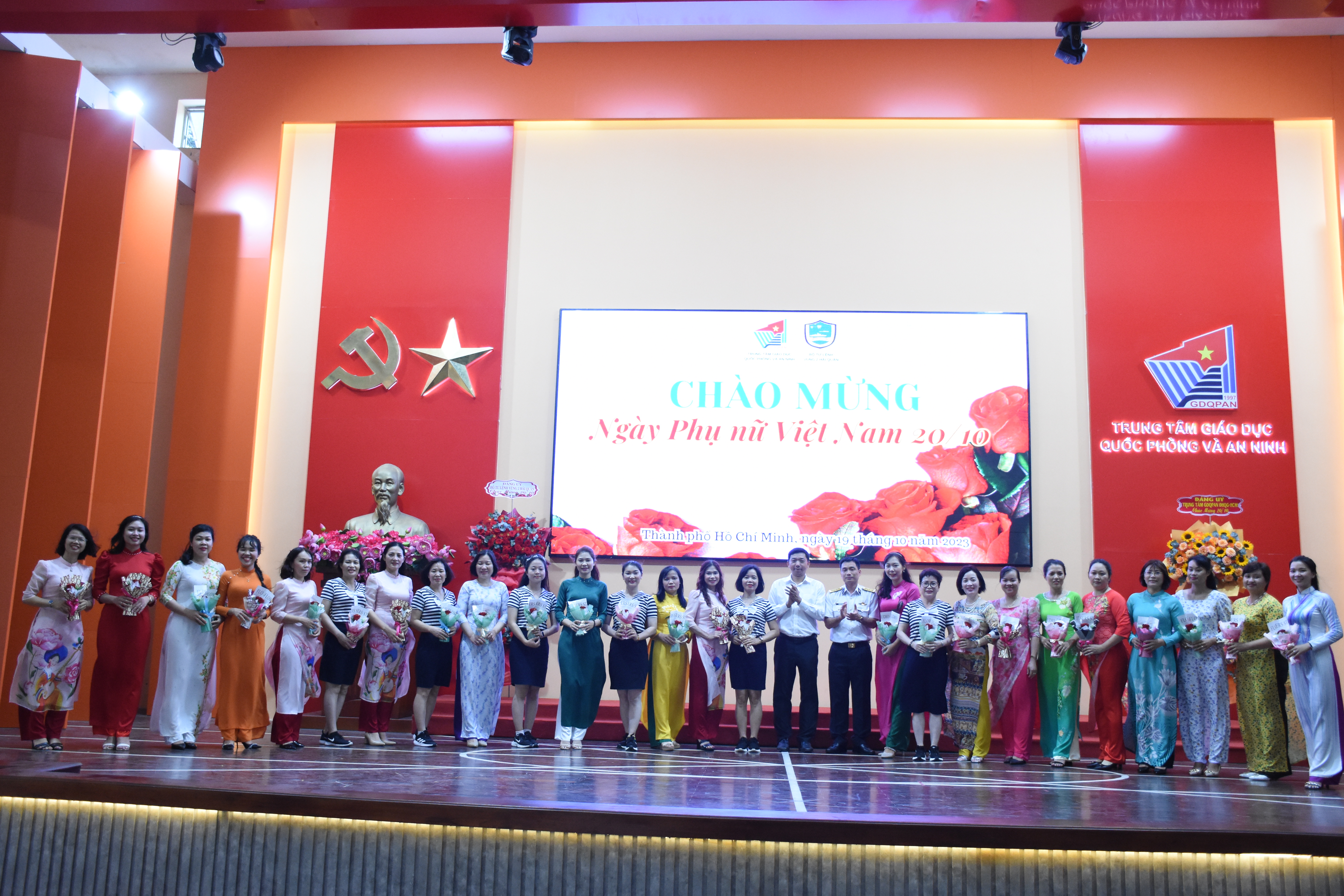 Hoạt động chào mừng Ngày Phụ nữ Việt Nam 20/10 tại Trung tâm Giáo dục Quốc phòng và An ninh