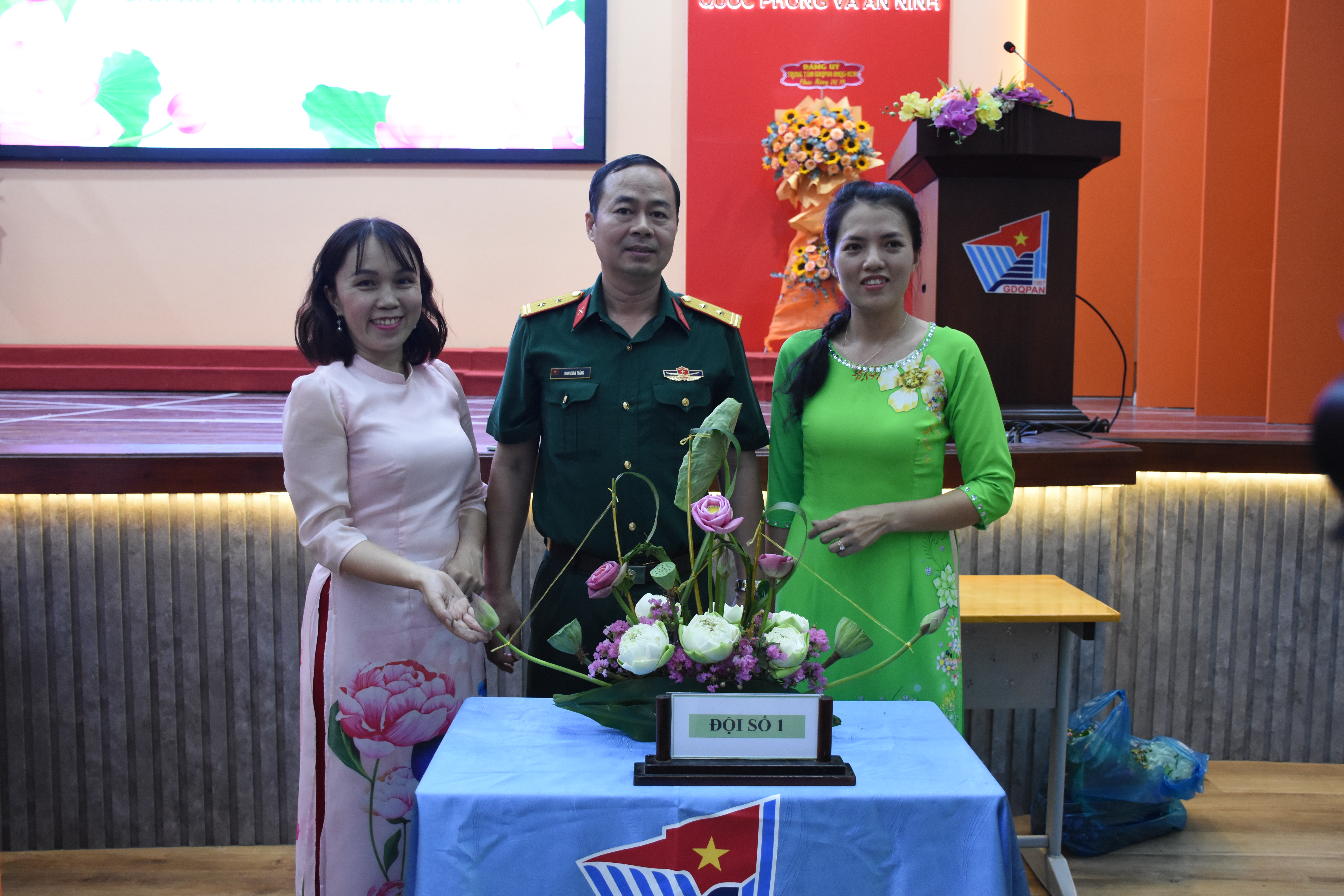 Hoạt động chào mừng Ngày Phụ nữ Việt Nam 20/10 tại Trung tâm Giáo dục Quốc phòng và An ninh